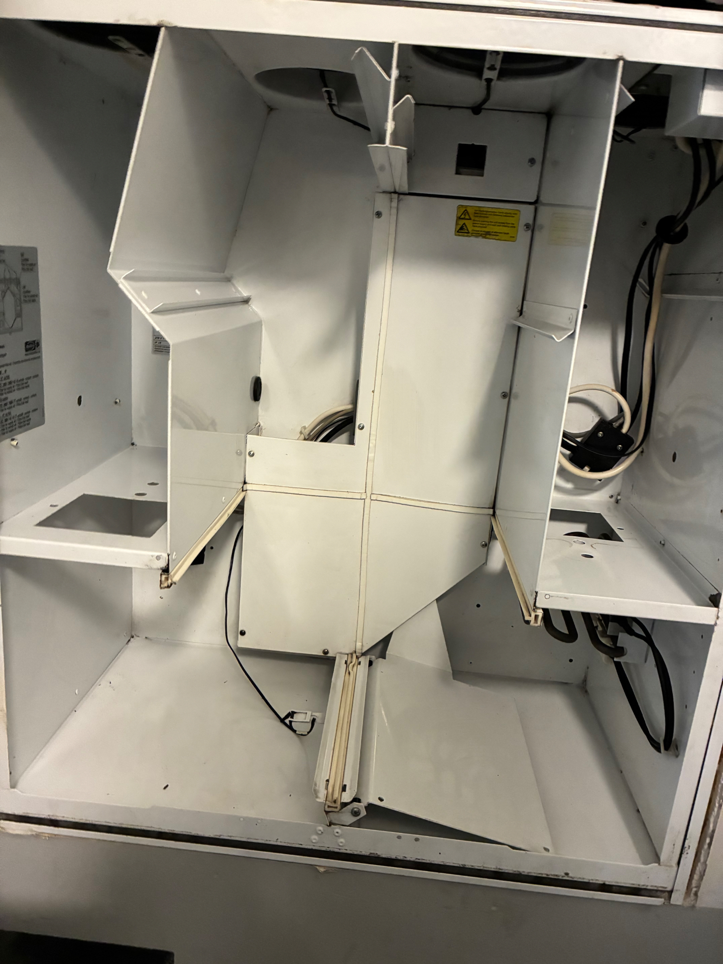 Ventilasjonsaggregat etter rens og service.